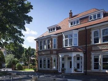 Chalfield Manor Boutique Hotel Борнмът Екстериор снимка
