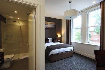 Chalfield Manor Boutique Hotel Борнмът Екстериор снимка
